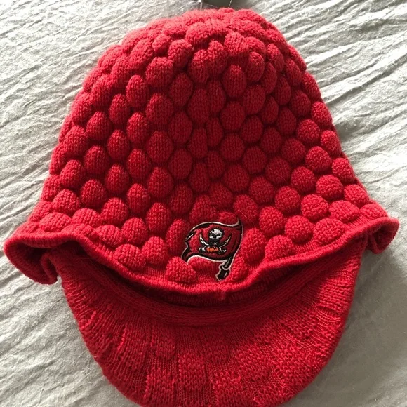 NWT!!! Tampa Bay Buccaneers Knit Beanie with Brim